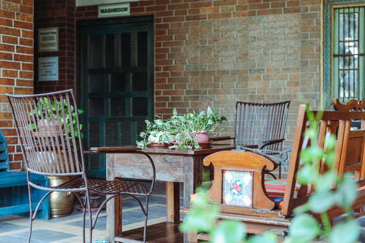 Bougainvilla Apartment Surat Exterior foto