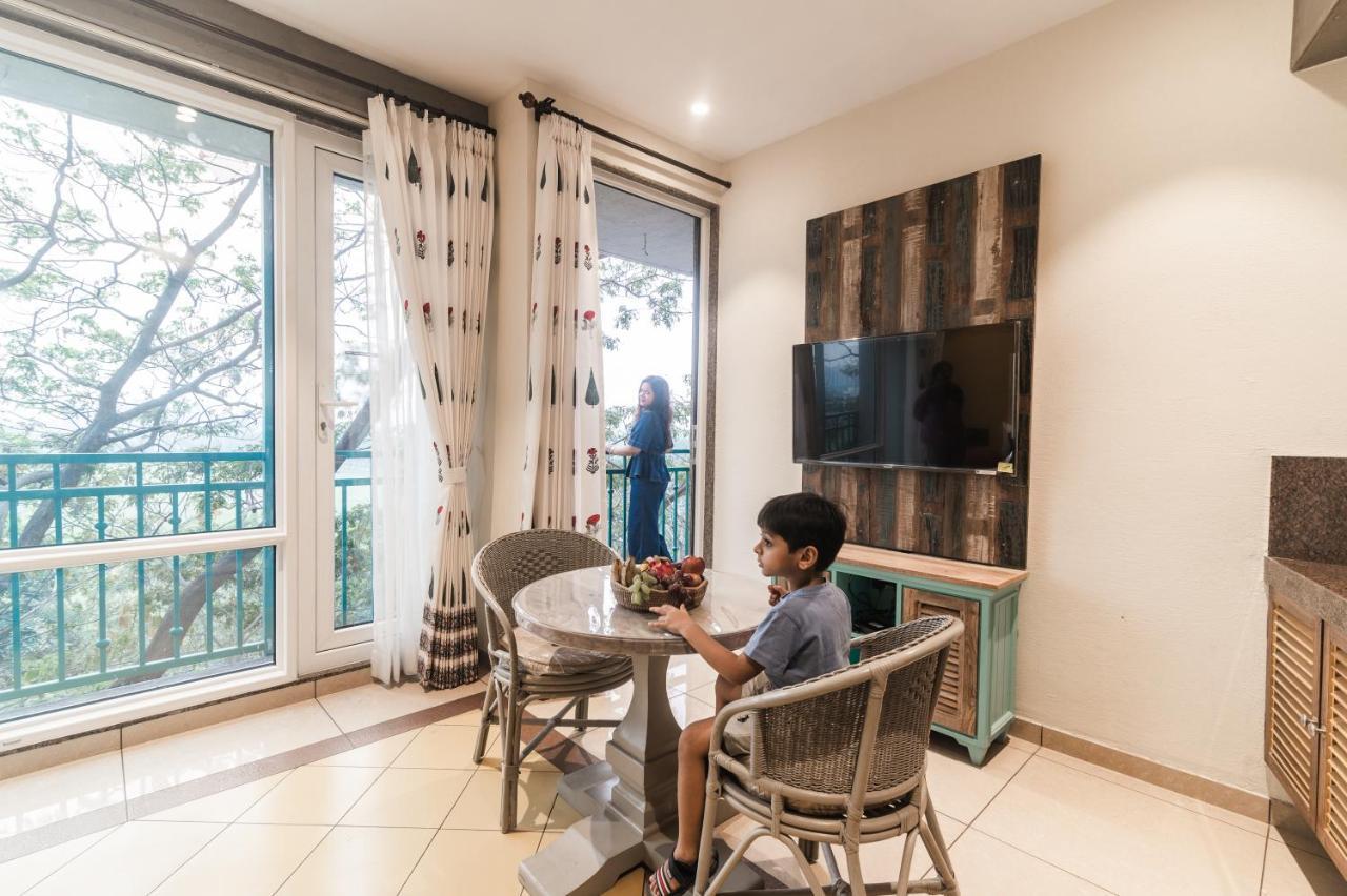 Bougainvilla Apartment Surat Exterior foto