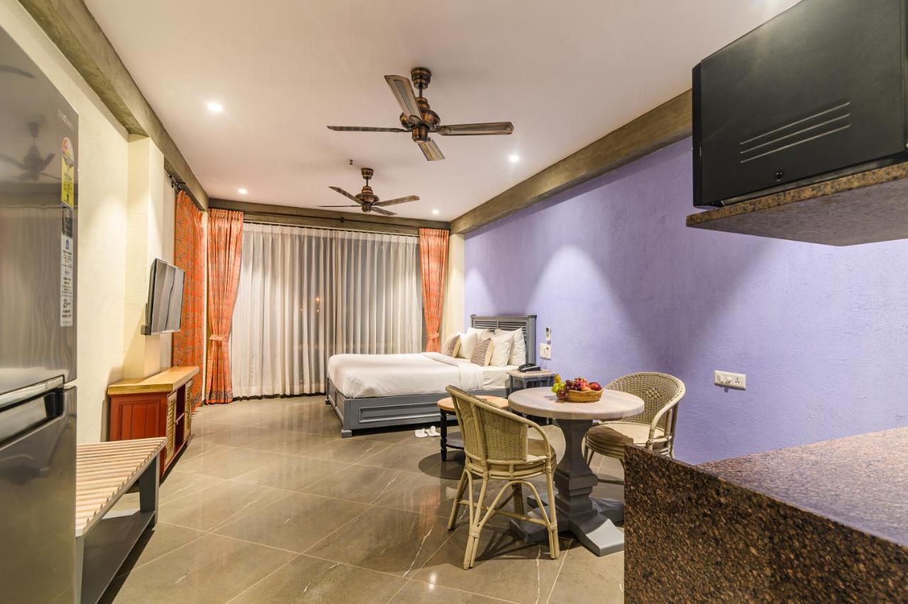 Bougainvilla Apartment Surat Exterior foto